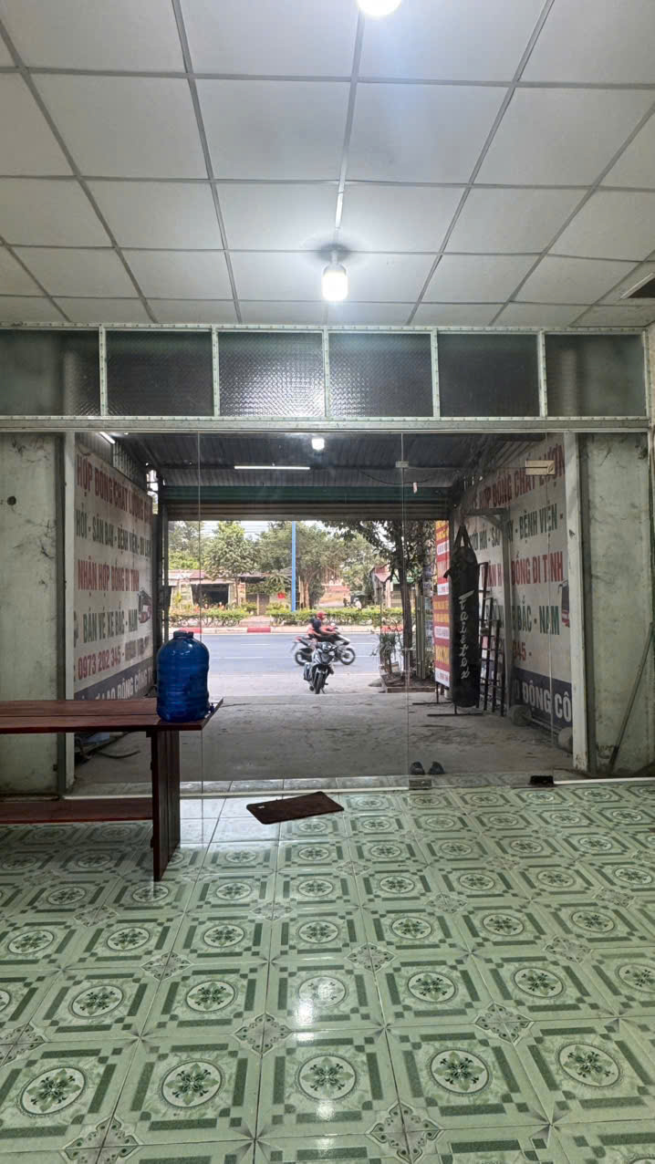 Sang nhượng kiot mặt tiền đường DT747B – vị trí kinh doanh cực tốt