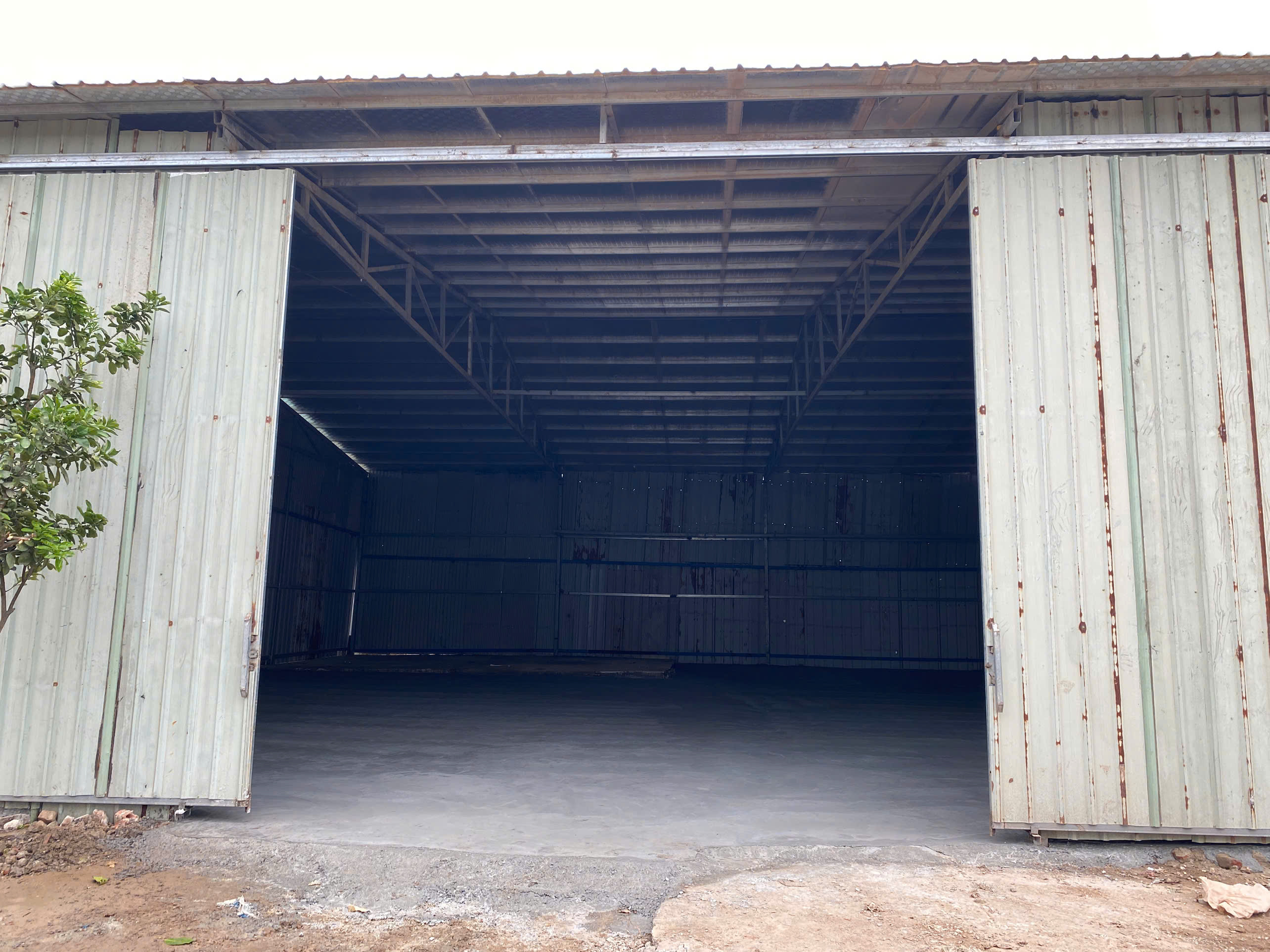 Cho thuê kho xưởng 360m2 gần trục đường 70 (Phan Trọng Tuệ) điện 3 pha, nước đầy đủ, an ninh tốt