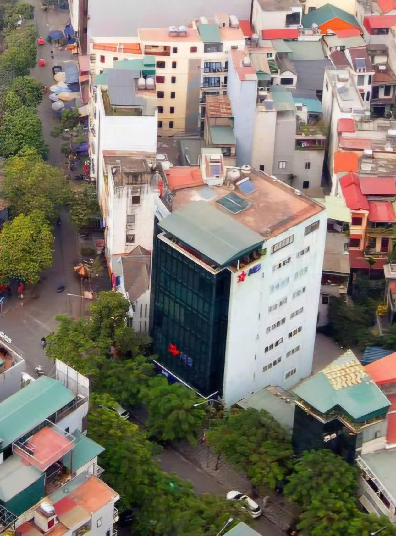 CHO THUÊ VĂN PHÒNG diện tích 82M² – TÒA NHÀ HT BUILDING, 28 XUÂN LA, TÂY HỒ