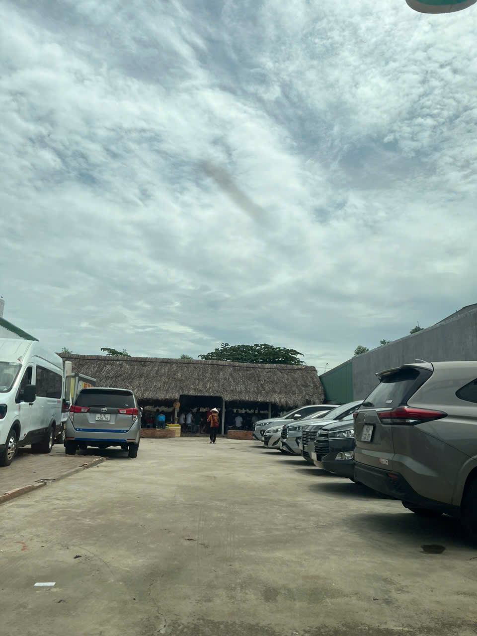 CHÍNH CHỦ CHO THUÊ MẶT BẰNG 1.000M² MẶT TIỀN TỈNH LỘ 825 – HÒA KHÁNH