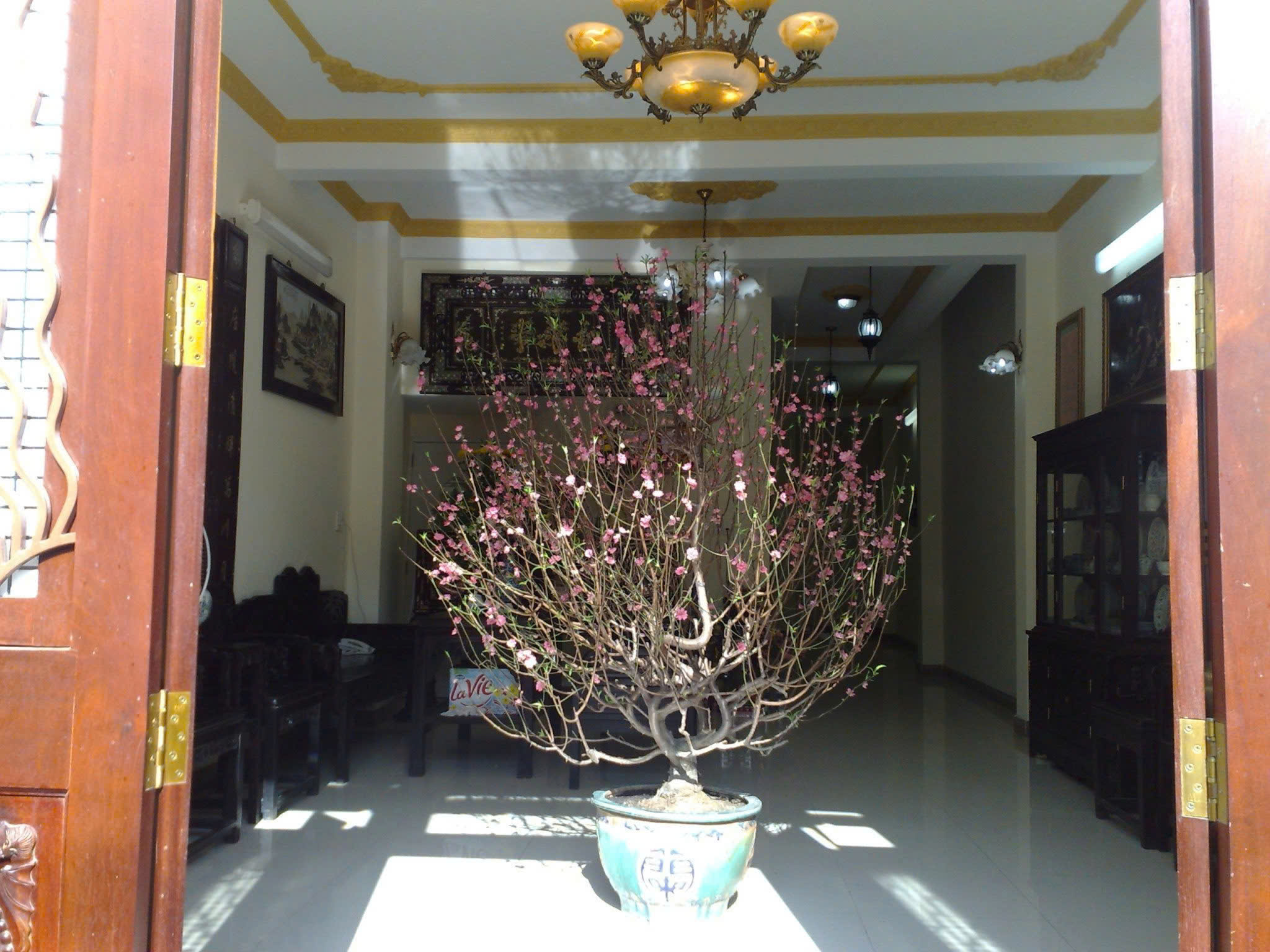 BÁN NHÀ MẶT TIỀN XÓM CHIẾU – Q.4 – GẦN Q.1