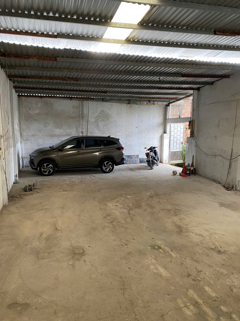 CHÍNH CHỦ BÁN NHÀ KÈM XƯỞNG 2 MẶT TIỀN ĐƯỜNG SỐ 4, TRƯỜNG THỌ – DT 185M² – ĐIỆN 3 PHA – ĐANG CÓ DÒNG TIỀN