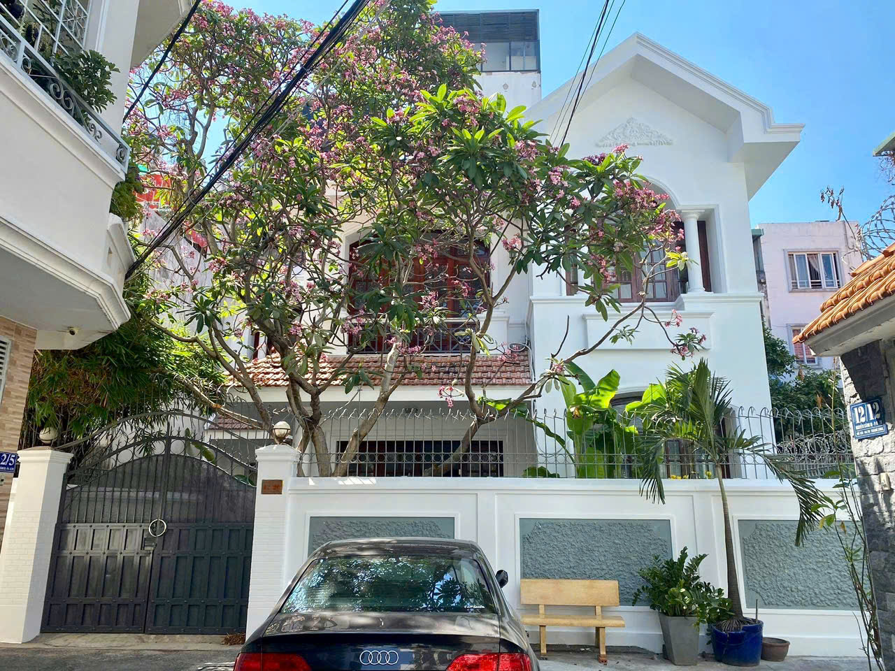 Bán Biệt thự cực chất tại 12/20 Nguyễn Cảnh Dị, P4, Q Tân Bình, 217m2, 36,8 tỷ. Hàng hot