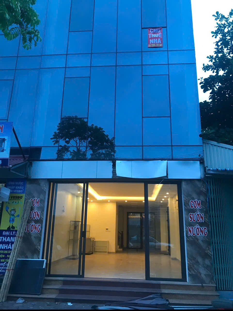 Cho Thuê mặt bằng tầng 1, Mặt Đường Trung Văn, phường Đại Mỗ.