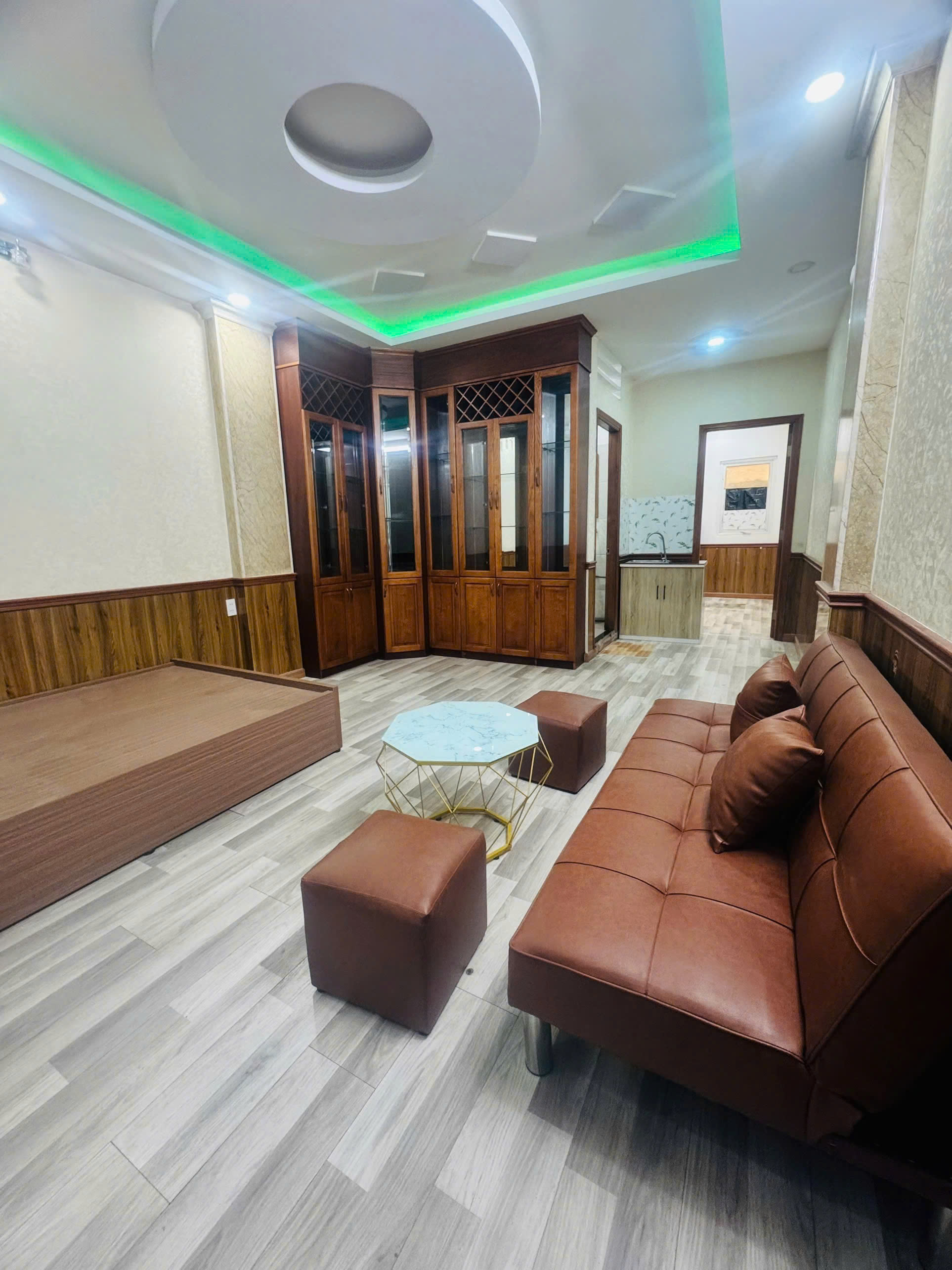 Cho thuê phòng đẹp – Đủ nội thất – Khu an ninh, đầy đủ tiện ích, vân tay, giờ giấc tự do.