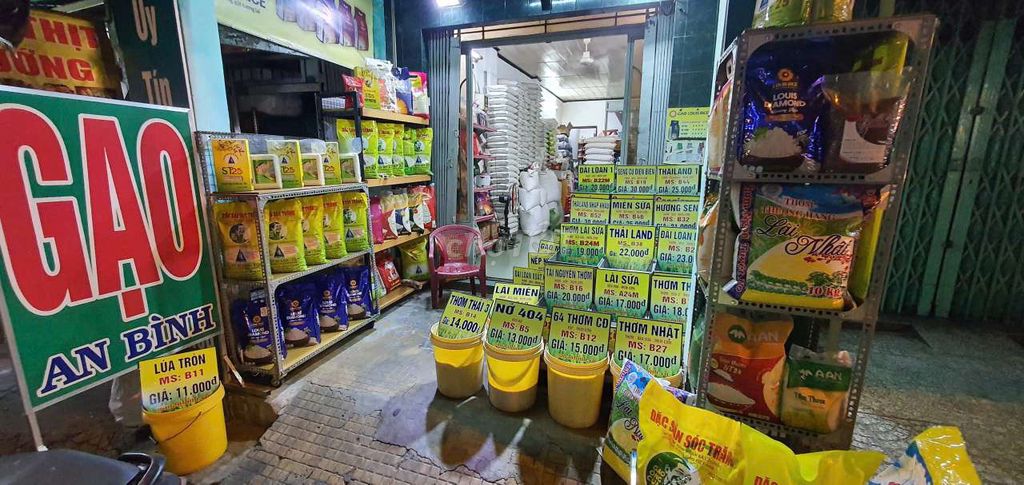 SANG NHƯỢNG CỬA HÀNG KINH DOANH GẠO &amp; NƯỚC UỐNG – MẶT TIỀN TUỆ TĨNH, PHƯỜNG 13, QUẬN 11