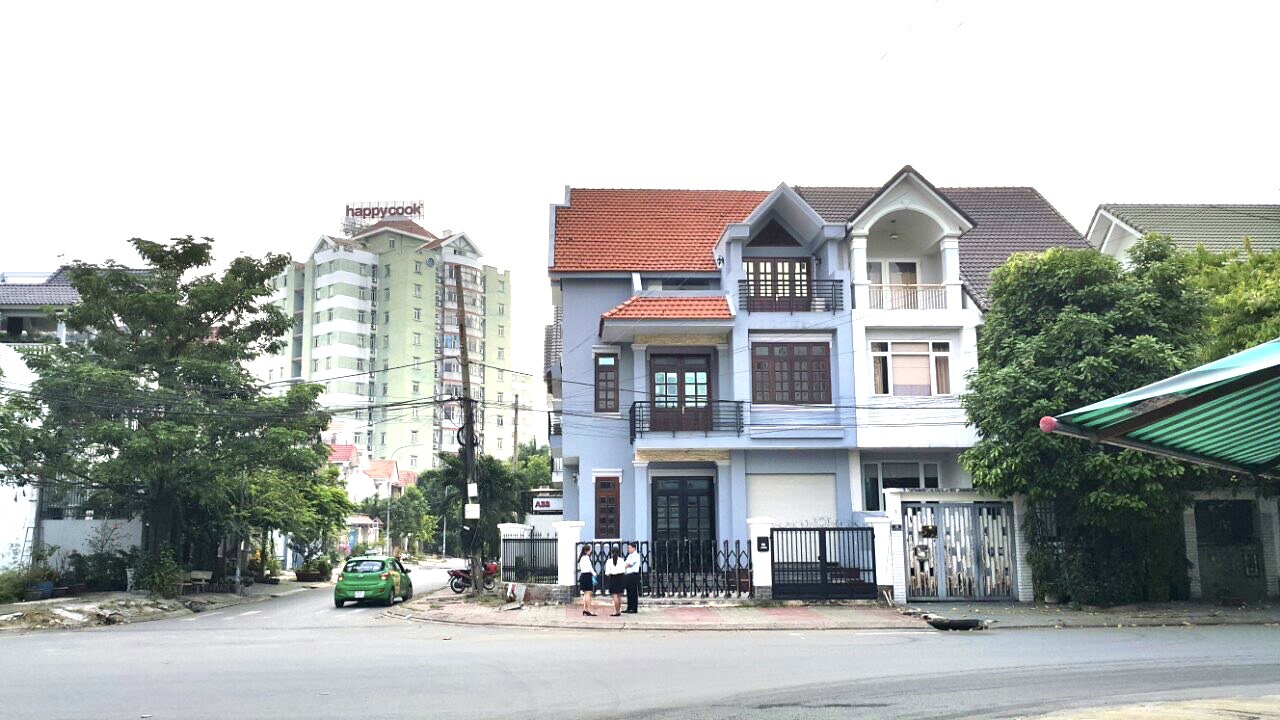 Cần cho thuê biệt thự 157.5m2 – mặt tiền Nguyễn Quý Cảnh, TP Thủ Đức ( Quận 2 cũ), Hồ Chí Minh.