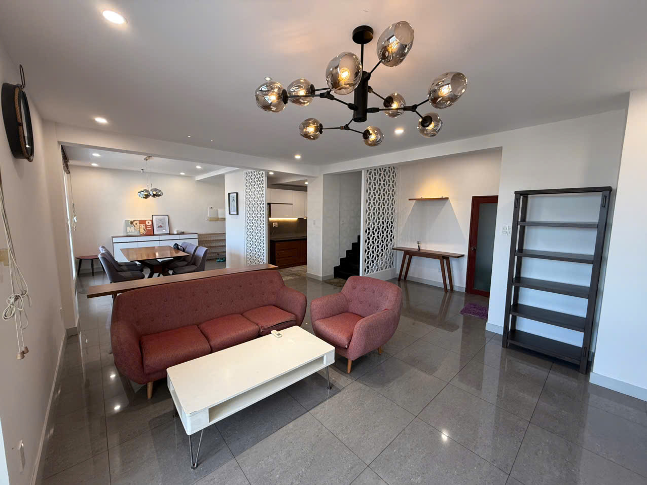 Cho thuê căn Penhouse Hưng Vượng 2, 160m2, 2 lầu, 3pn 2wc