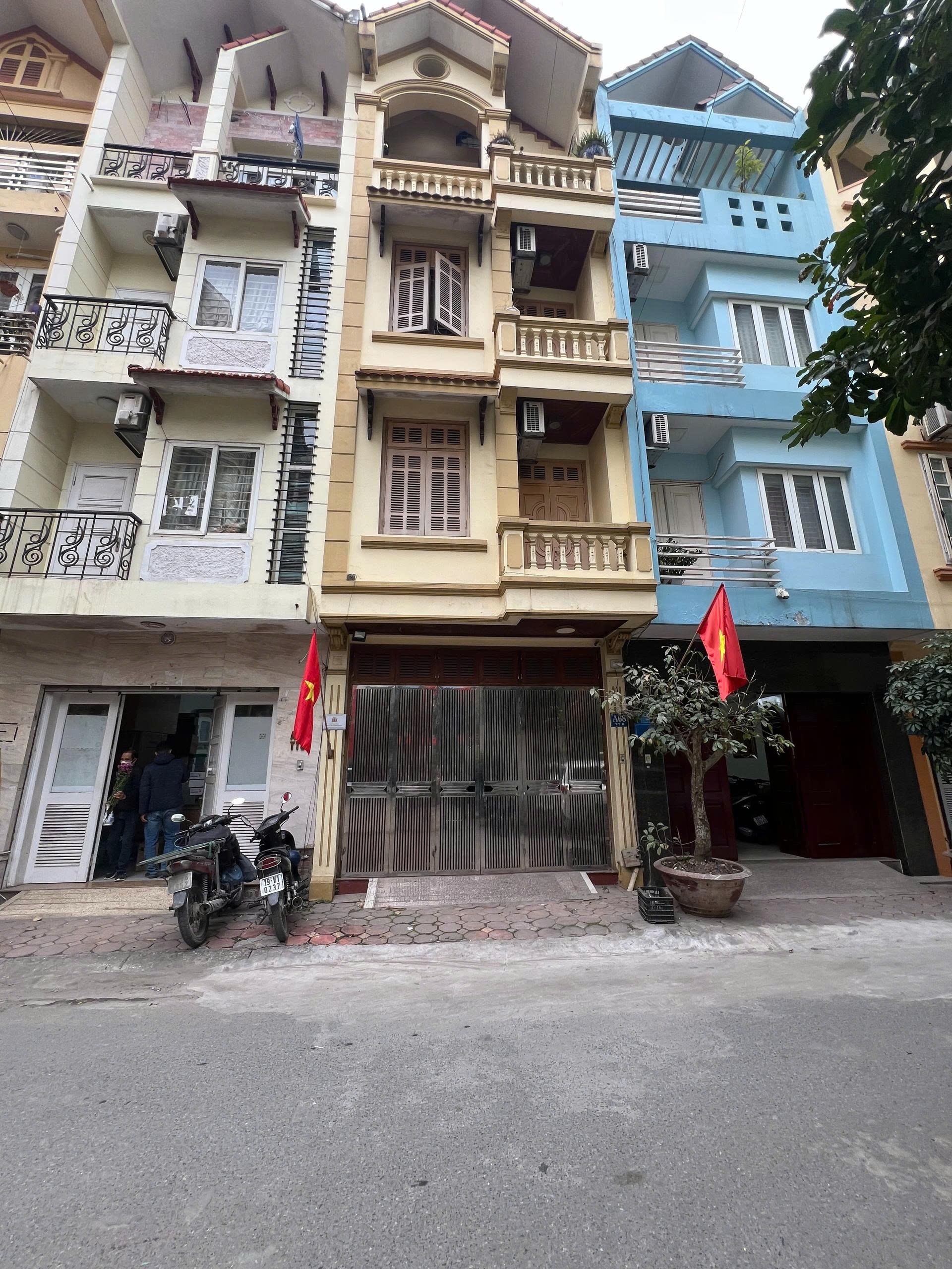 CHÍNH CHỦ BÁN NHÀ LIỀN KỀ KĐT VĂN QUÁN, HÀ ĐÔNG-HÀ NỘI