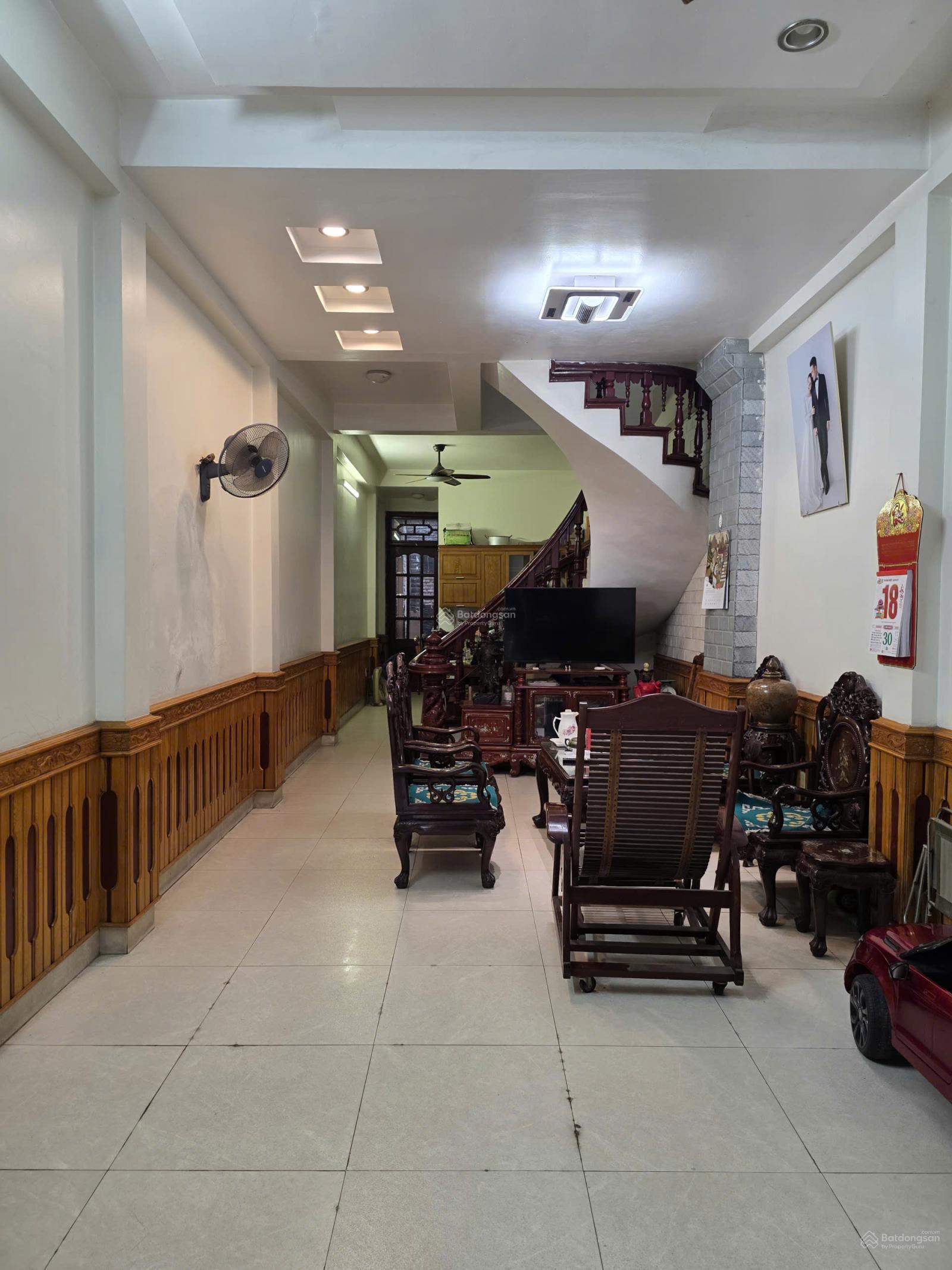 Bán gấp nhà 80m2 Quận Hoàng Mai - Cạnh Hồ Linh Đàm - Vị trí đắc địa - Giá đầu tư