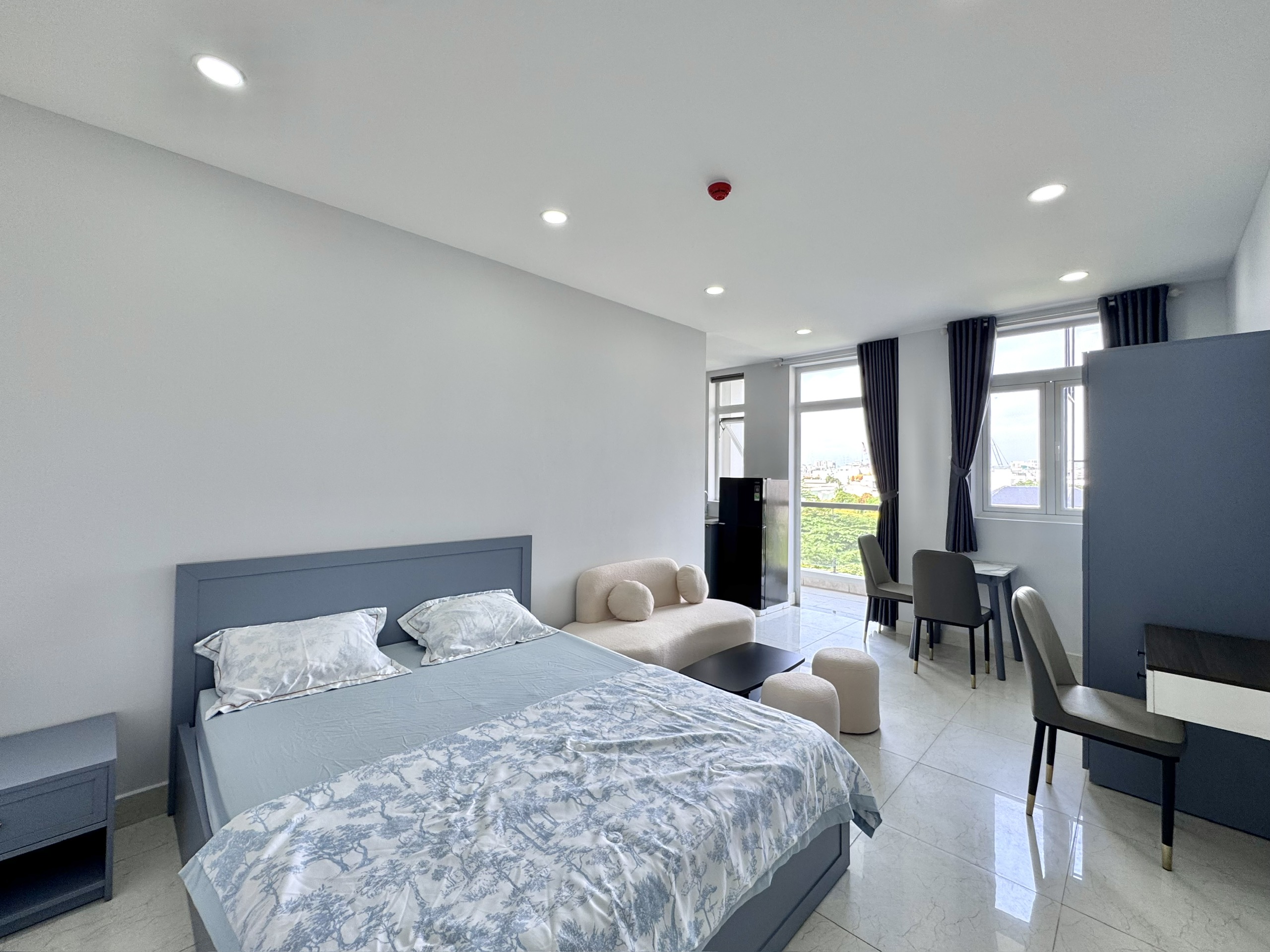 Cho Thuê Căn Hộ Dịch Vụ Full Nội Thất – Hẻm Xe Hơi Đặng Thùy Trâm, Bình Thạnh