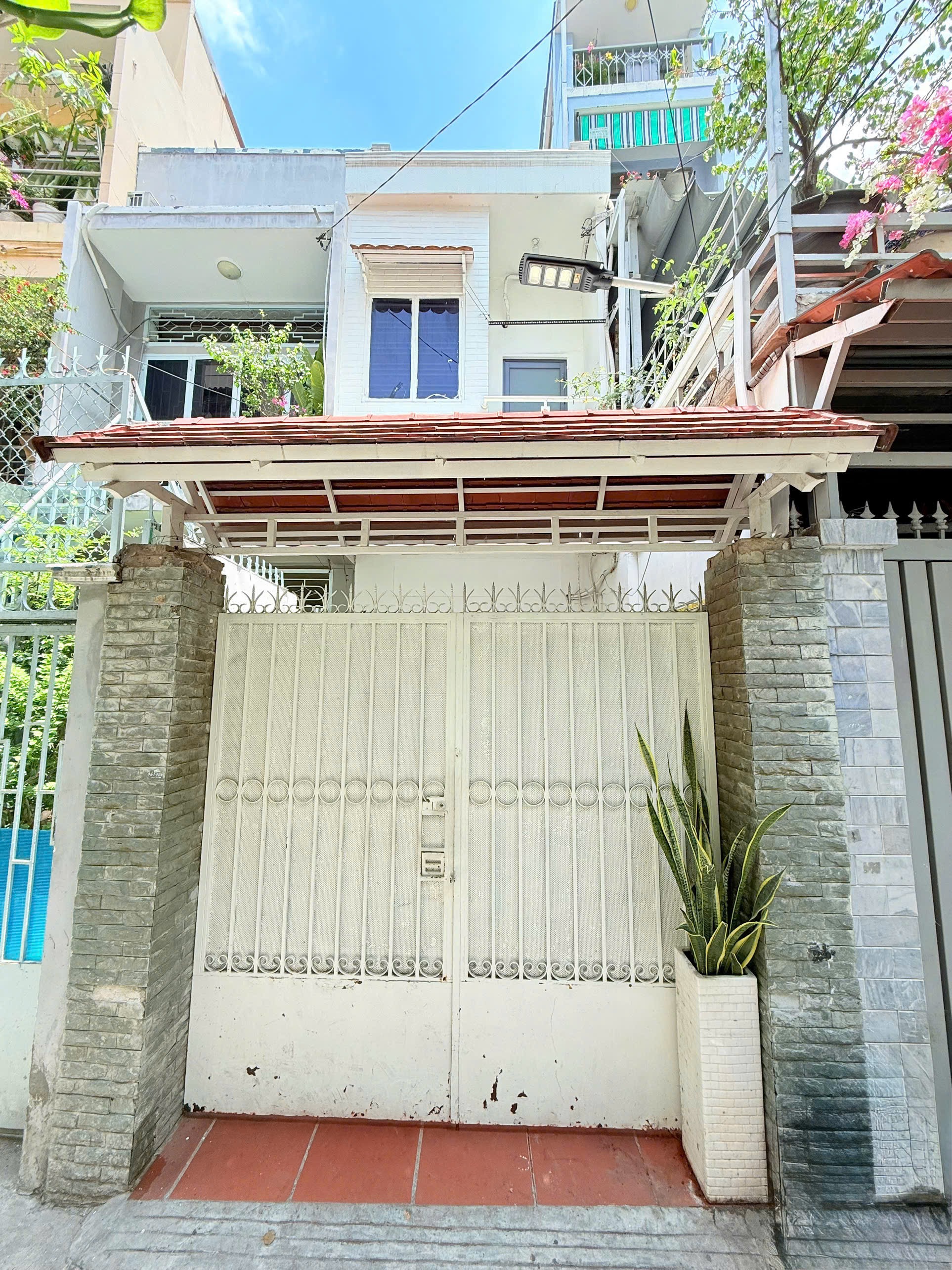 Chính Chủ Cần Bán Căn Nhà Hẻm Xe Hơi 136 Vạn Kiếp P.3 Bình Thạnh