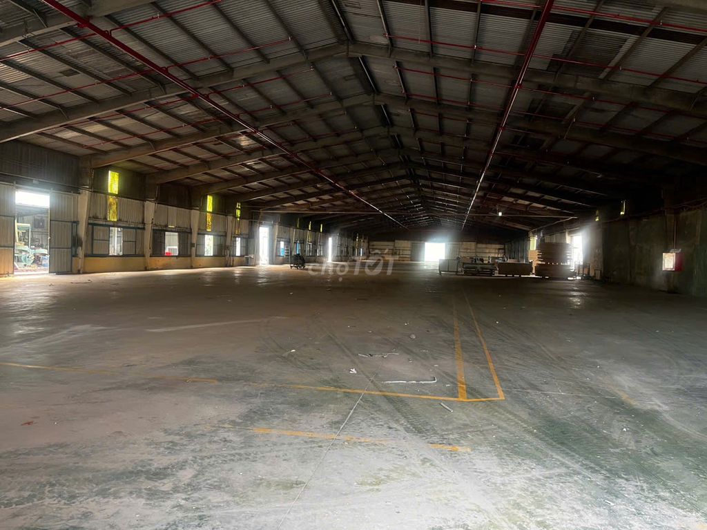 Cho thuê kho diện tích lớn – mặt tiền Nguyễn Văn Tiết, trung tâm Lái Thiêu