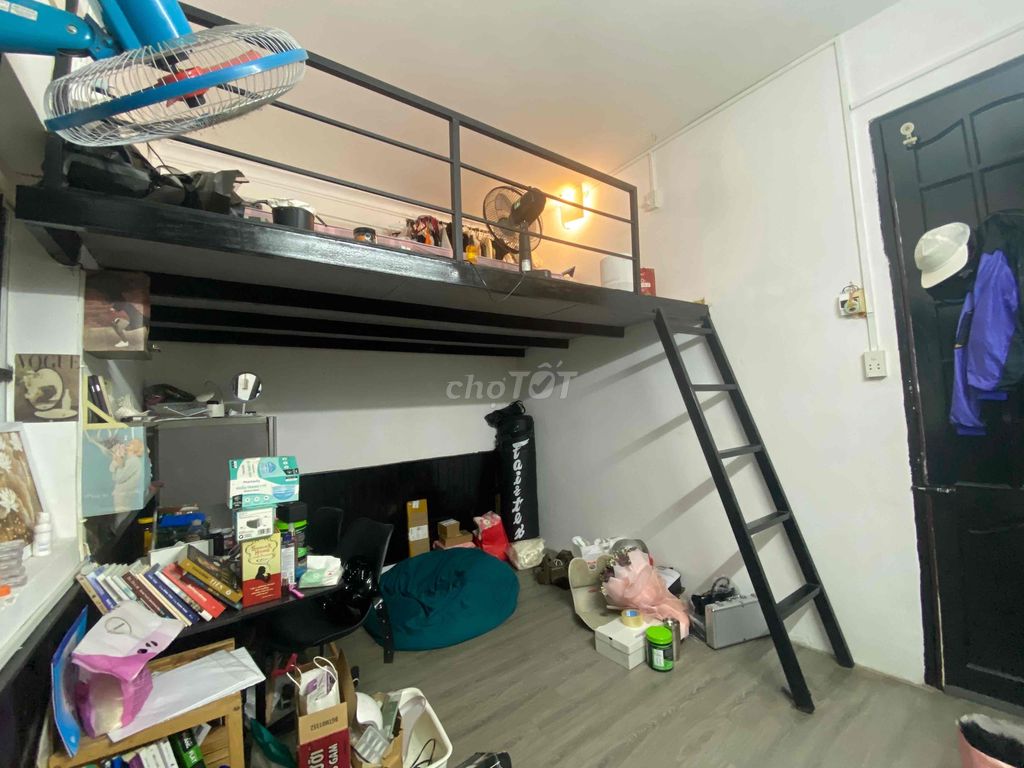 Phòng cho thuê ban công tại 256 Hoàng Hoa Thám, P.12, Tân Bình (khu Bảy Hiền cũ)
