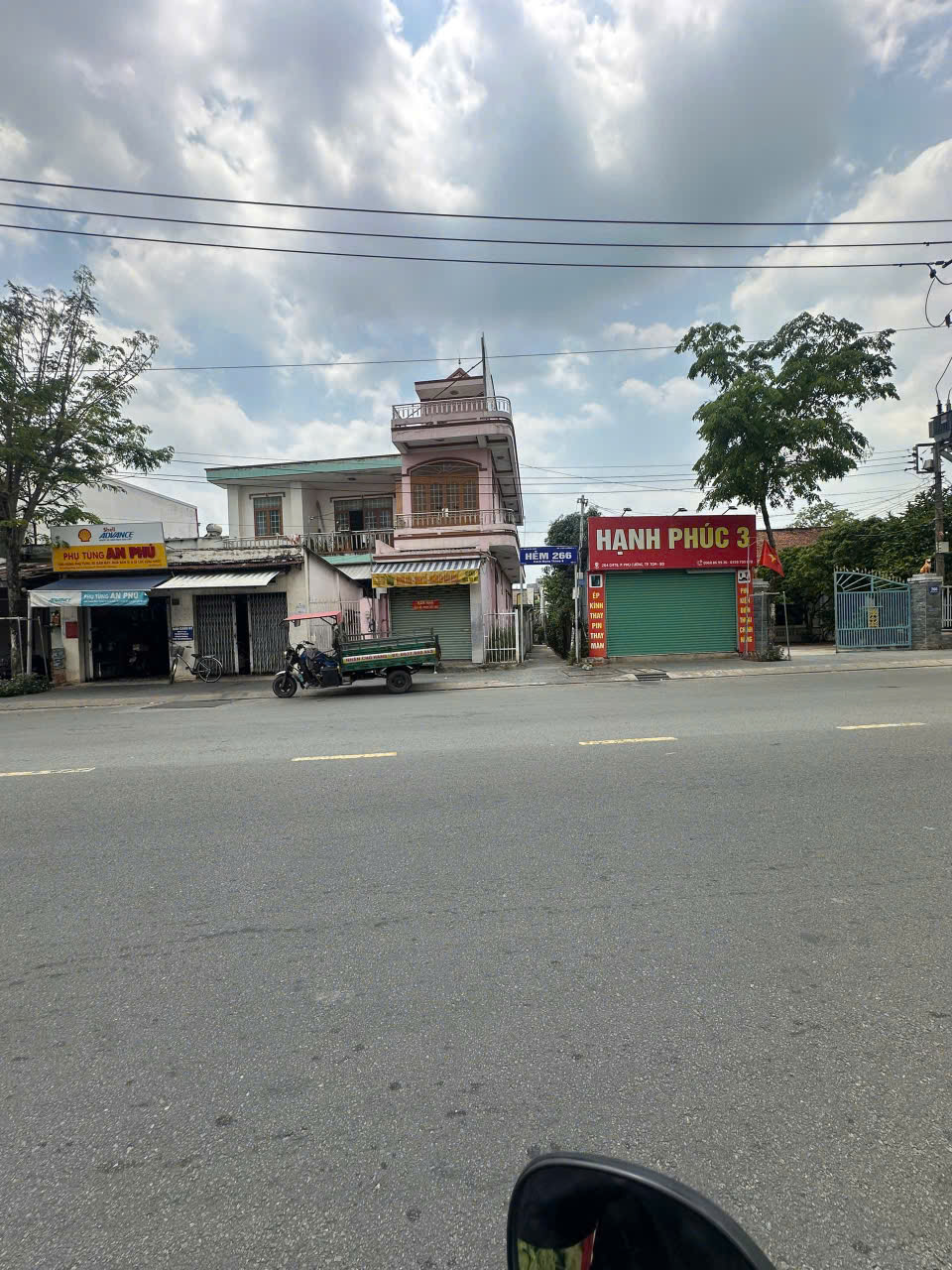 Chính chủ bán nhà mặt tiền, TP Thủ Dầu Một, khu sầm uất, tiện kinh doanh