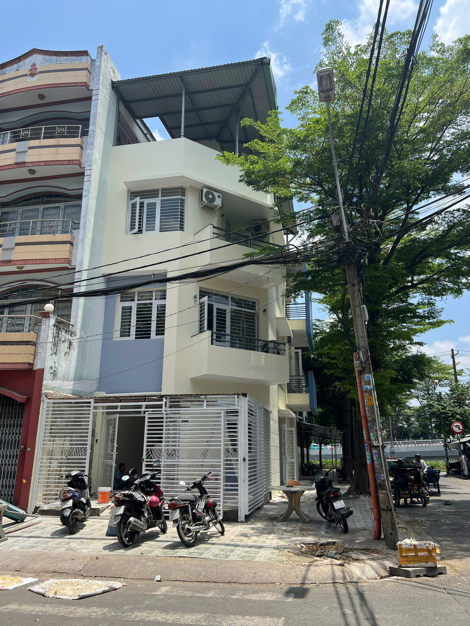 CHO THUÊ NHÀ NGUYÊN CĂN 2 MẶT TIỀN – KHU TÂN TẠO, TÊN LỬA