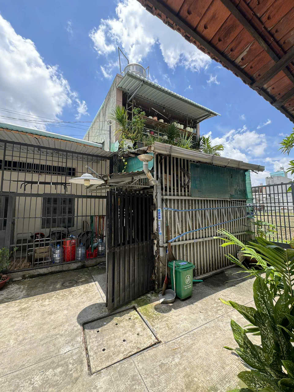 Cần tiền làm ăn – bán gấp nhà nát giá rẻ Quận 12, TP HCM