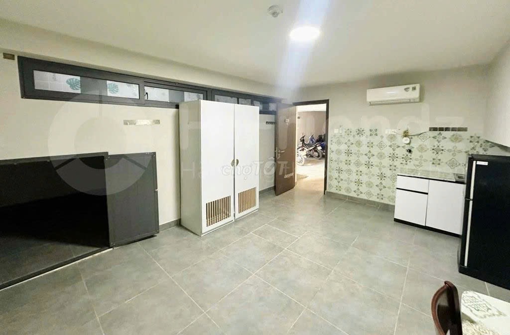 Phòng trọ tầng B1 thoáng (có cửa sổ) đường Phan Bá Vành