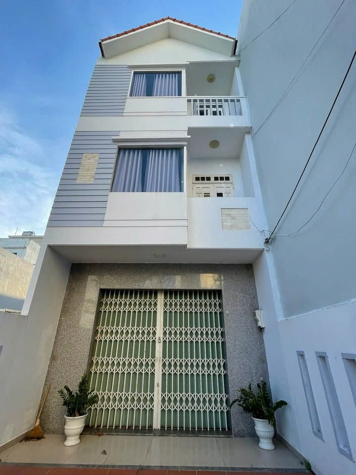 Cho Thuê Nhà 3 Tầng MT Đường Nguyễn Xiễn, Khu Crown Plazza, Phường Khuê Mỹ, Quận Ngũ Hành Sơn, Đà Nẵng