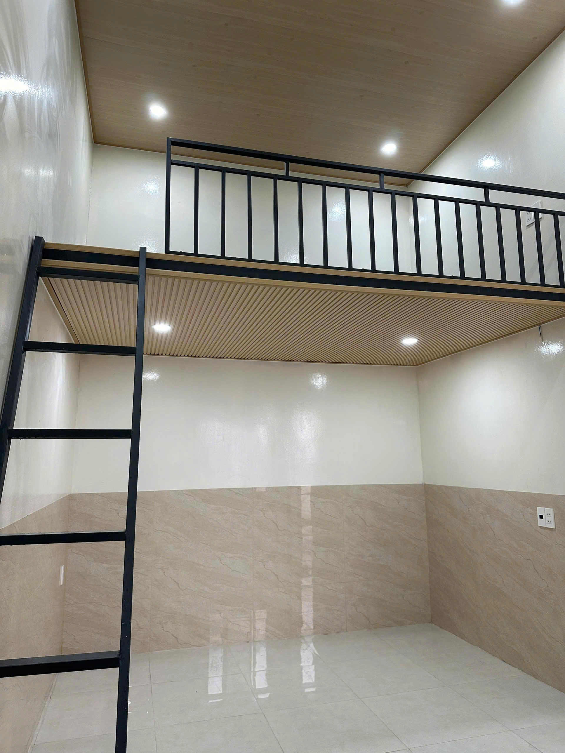 Cần nhượng phòng trọ gác đúc, gần các trường đại học, không chung chủ