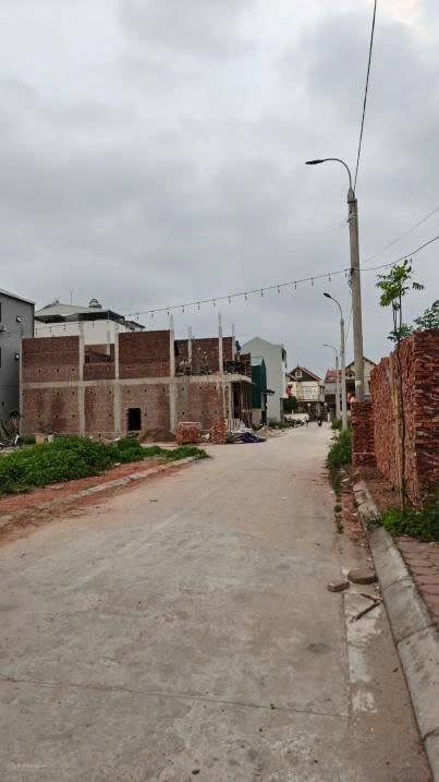 CHÍNH CHỦ CẦN BÁN GẤP LÔ ĐẤT KHU ĐẤU GIÁ VÂN TẢO – ĐƯỜNG RỘNG 9M – VỈA HÈ 2M – SỔ ĐỎ RIÊNG