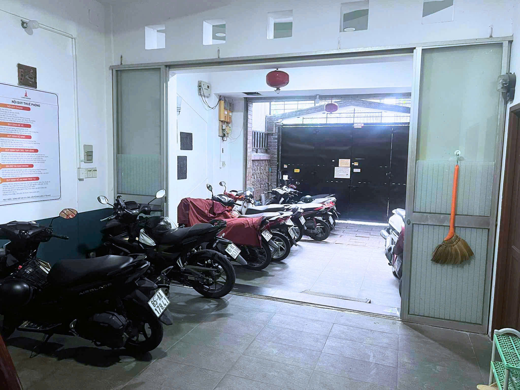 ► NHƯỢNG LẠI CĂN HỘ DỊCH VỤ 2PN – VỊ TRÍ ĐẸP, TIỆN ÍCH ĐẦY ĐỦ – GẦN SÂN BAY T3, ĐH UEH, GIÁP PHÚ NHUẬN, QUẬN 3, TÂN PHÚ.