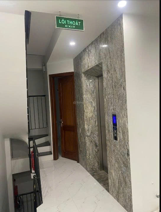 Cho thuê tòa nhà 4 tầng phố phương mai 62m2 tầng thang máy vị trí đắc địa