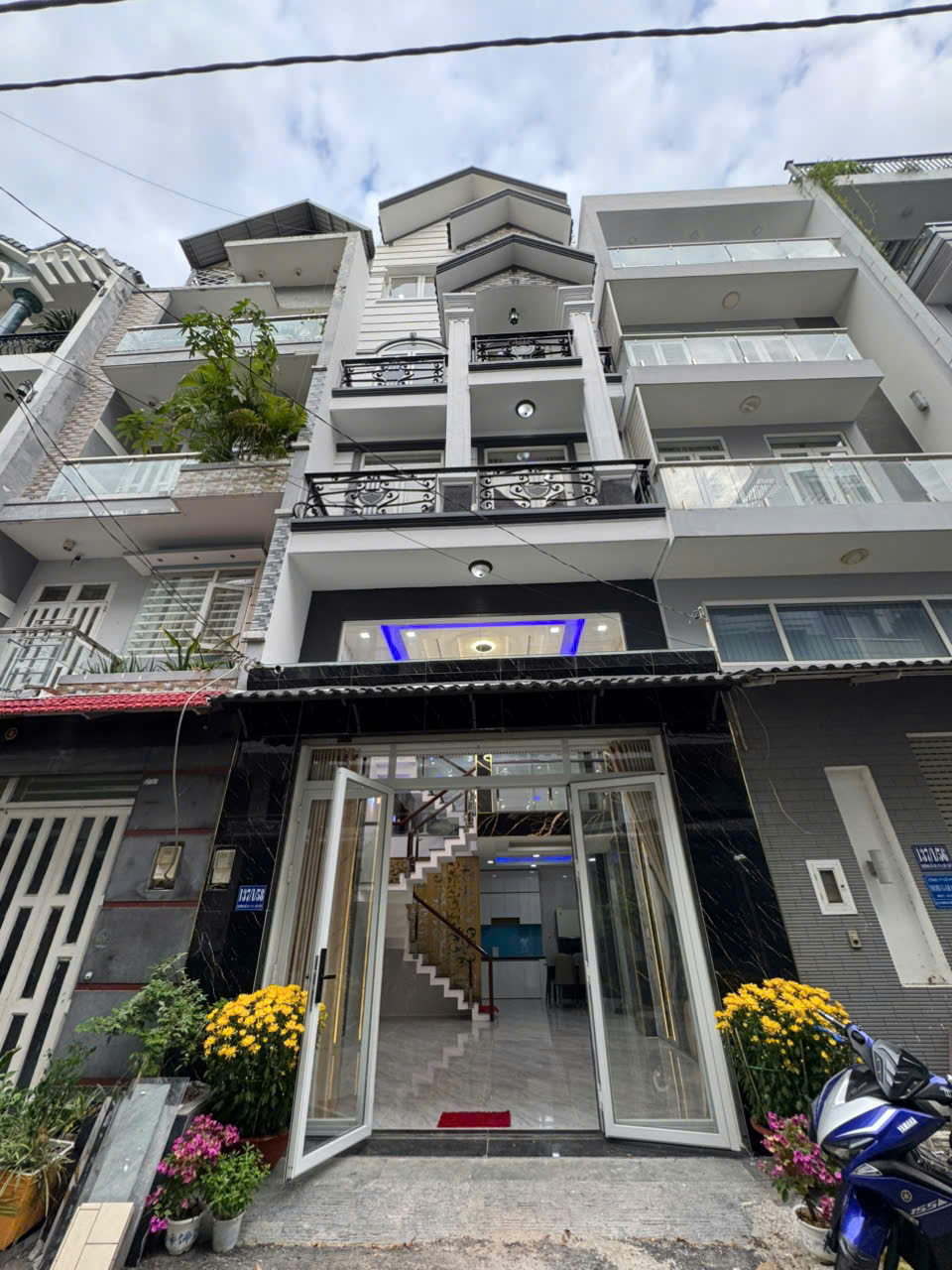 THÂN NHỜ ACE HỖ TRỢ BÁN NHÀ ĐẸP GẦN CHỢ THẠCH ĐÀ – HẺM 9M Ô TÔ TRÁNH NHAU