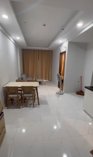 Chính chủ bán hoặc cho thuê căn hộ chung cư 2 PN Opal Skyline view đẹp.