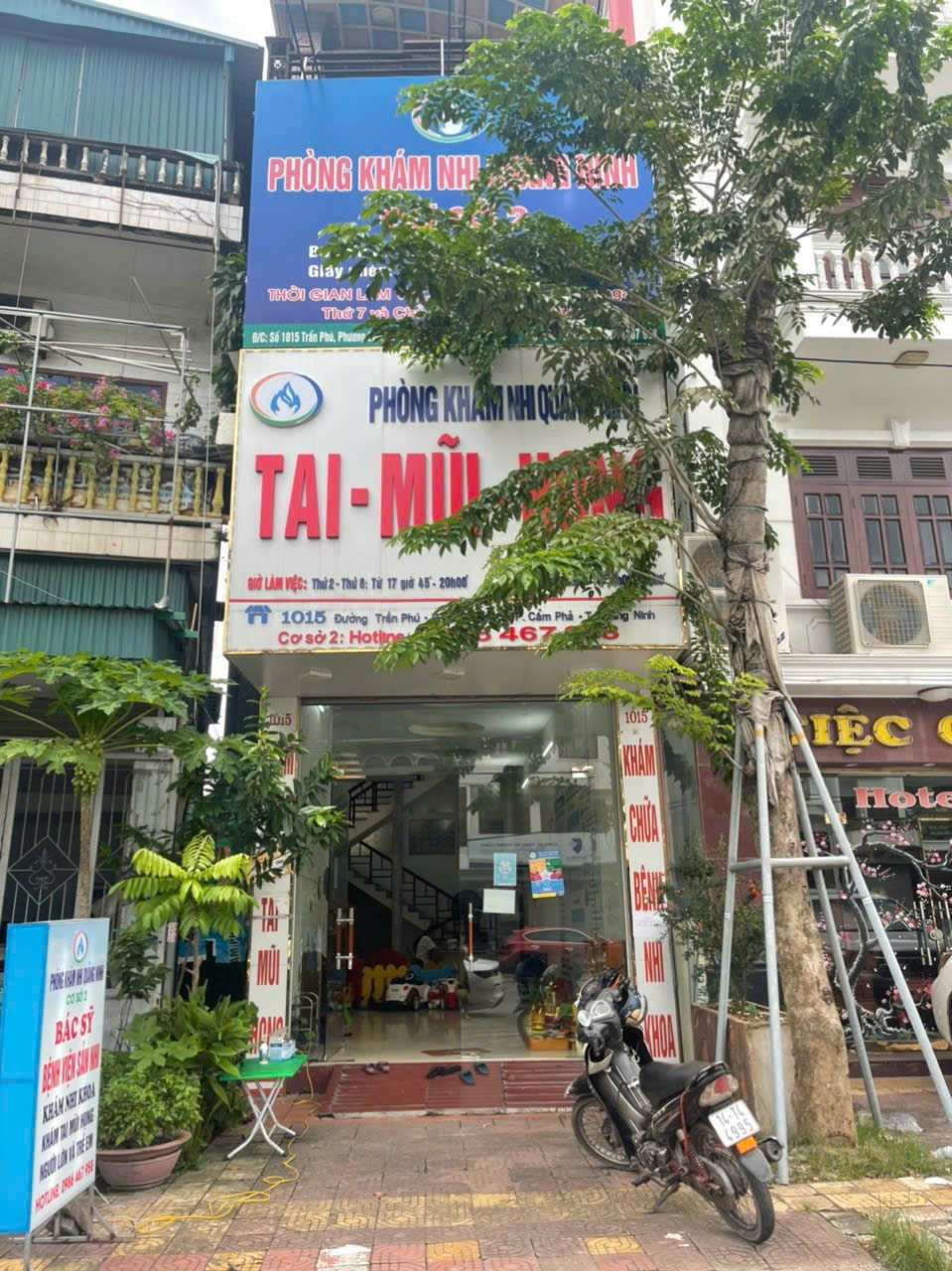 Cho thuê căn nhà mặt đường Trần Phú nở hậu làm cửa hàng kinh doanh hoặc trụ sở văn phòng...